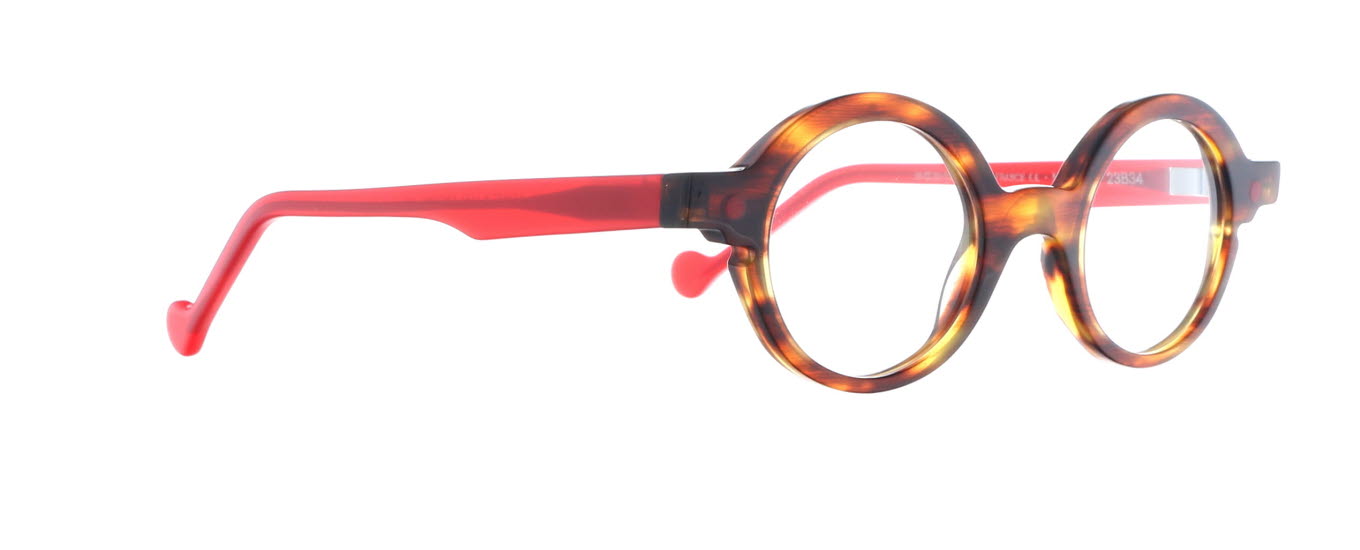 Anne et Valentin, Maddy 23B34